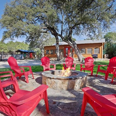 Wimberley Log Cabins Resort And Suites- Unit 2 المظهر الخارجي الصورة