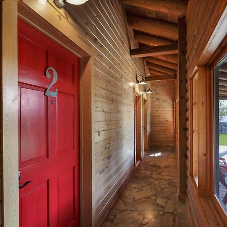 Wimberley Log Cabins Resort And Suites- Unit 2 المظهر الخارجي الصورة