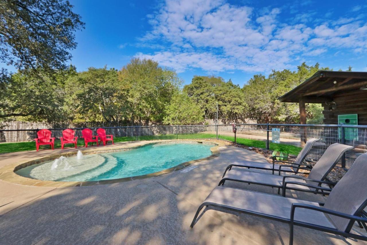 Wimberley Log Cabins Resort And Suites- Unit 2 المظهر الخارجي الصورة