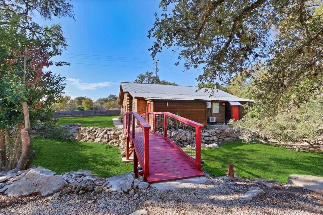 Wimberley Log Cabins Resort And Suites- Unit 2 المظهر الخارجي الصورة