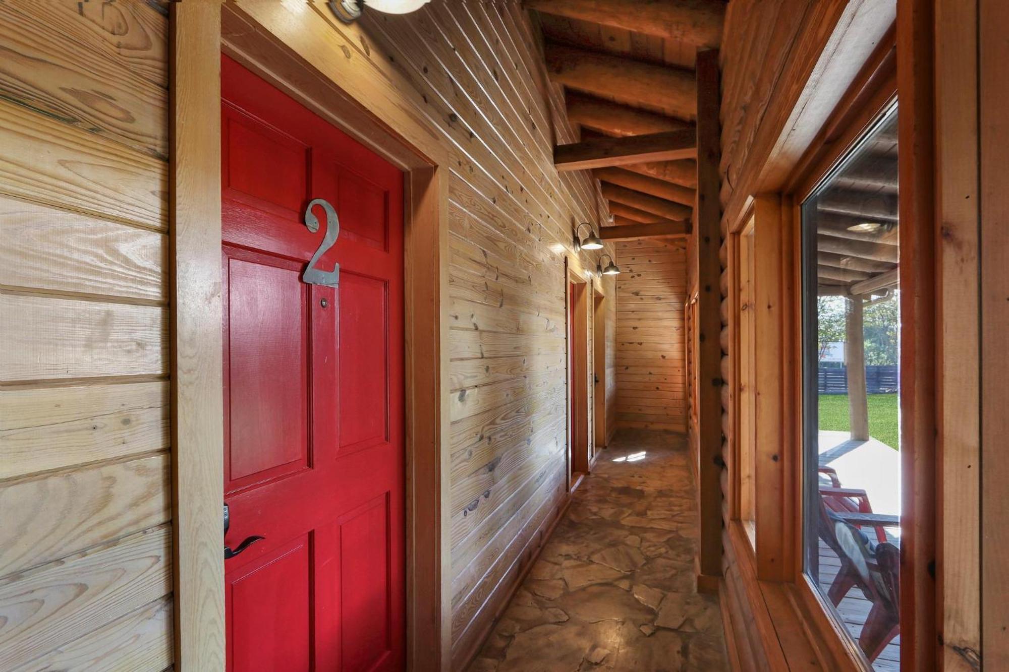 Wimberley Log Cabins Resort And Suites- Unit 2 المظهر الخارجي الصورة