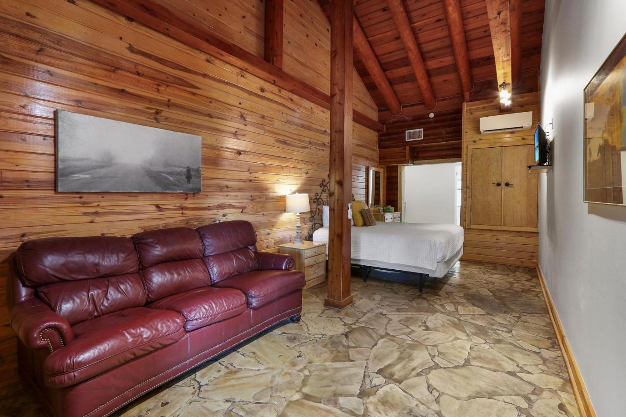 Wimberley Log Cabins Resort And Suites- Unit 2 المظهر الخارجي الصورة